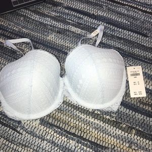 Hollister gilly hicks light blue laced bra
